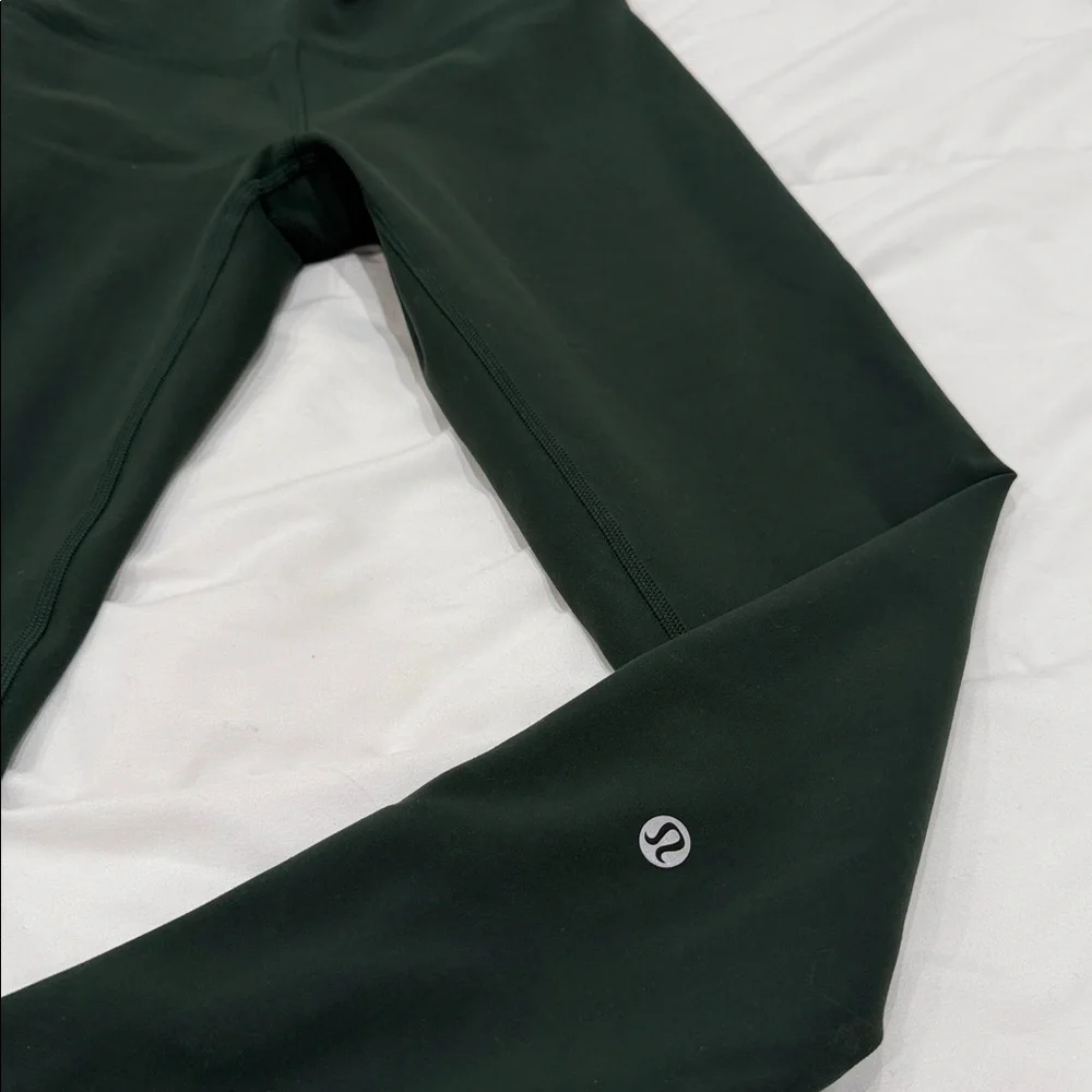 Lululemon - Picture 2 of 3